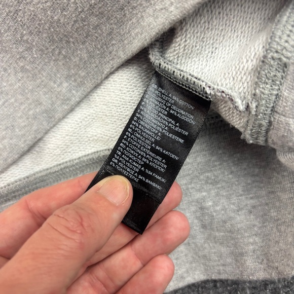 THE NORTH FACE Women’s Nordic Printed Terry Crewneck Sweatshirt Plum/Grey Medium - Picture 7 of 7